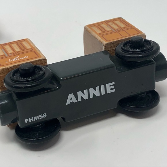 Thomas & Friends Annie & Clarabel Wood Train Cars Shining Time Station Set Of 2 - Picture 11 of 13